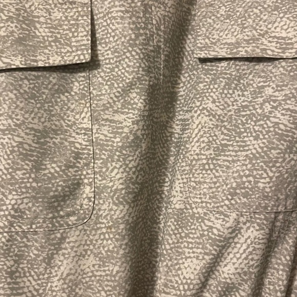 Athena Light tan Long Sleeve Zuma print dress  (new worn) and adorable Medium - Picture 4 of 8